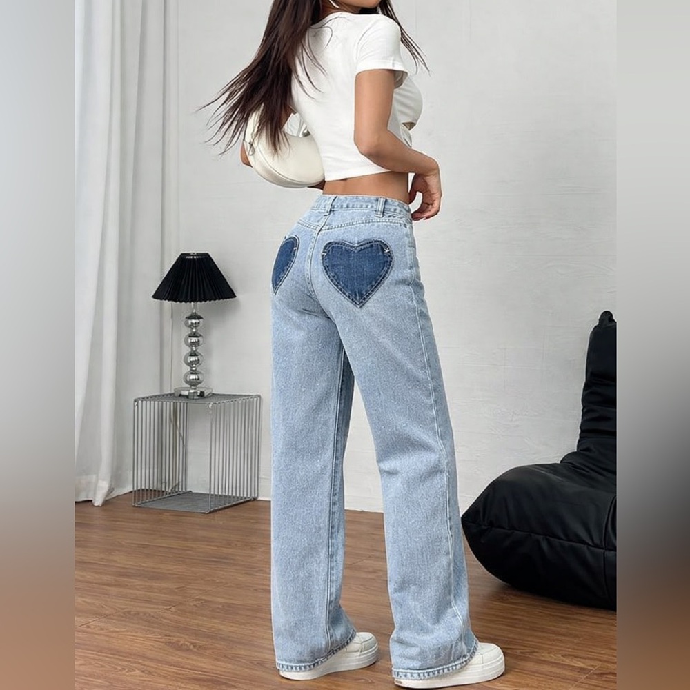 💙 Vintage Light Wash Jeans w/ Heart Back Pockets | Y2K Straight Leg Size 3/26